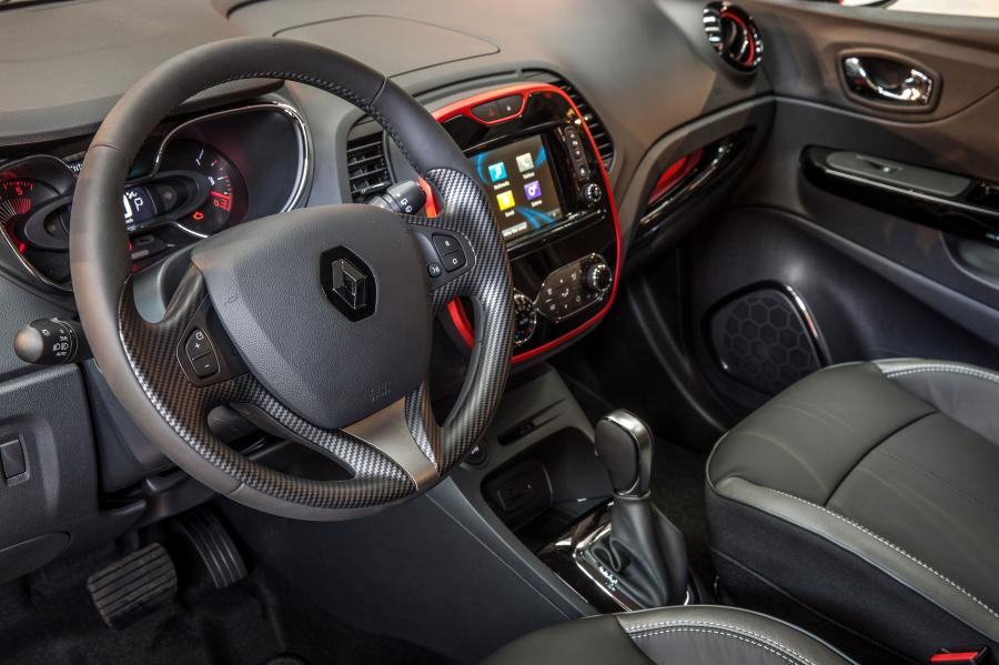 Интерьер Renault Captur Hypnotic 2016 года  (IT) (фото 9 из 26)